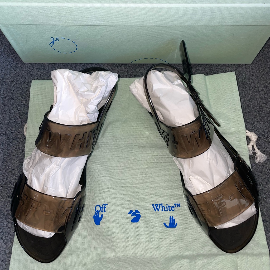 Brand New OffWhite Sandas Size 35 Euro